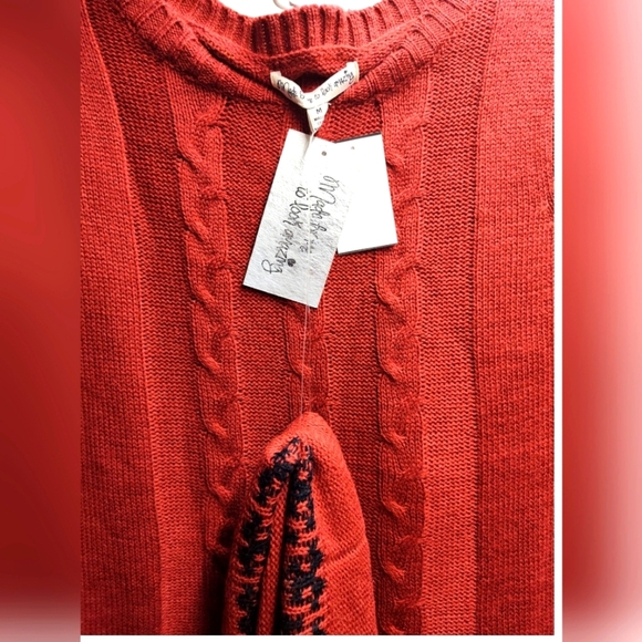 NWT Made To Look Amazing Long sweater & matching scarf set - Picture 2 of 3